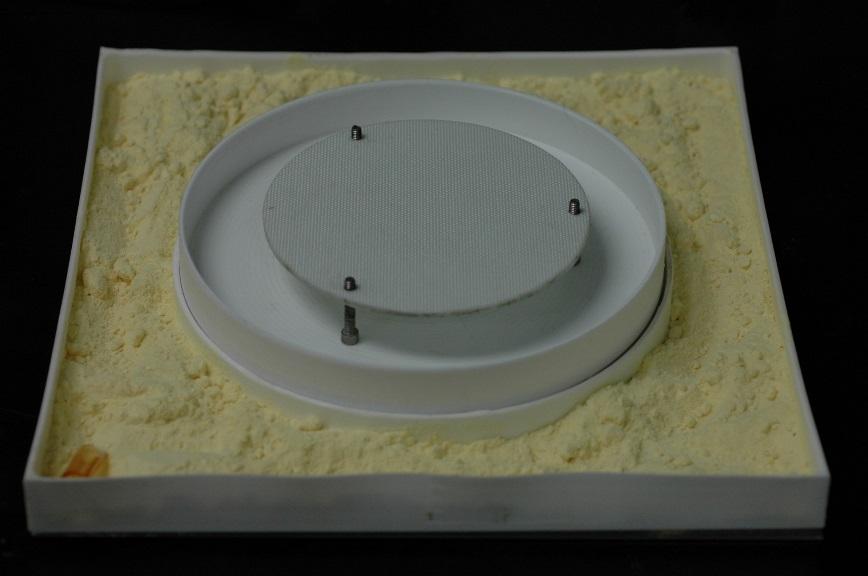 The glass petri dish has 145 mm inner diameter and is 15 mm high.