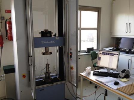 Lab scale densification Single pellet press tool: Fast and only few grams of material needed