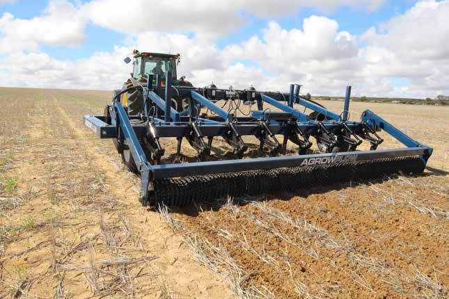 ULTIMATE SEEDBED FINISH WITH THE FLEXI-ROLLER The Flexi-roller is a multi-purpose unit which can