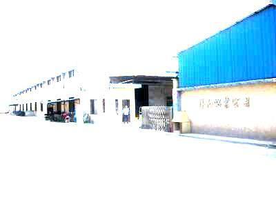 General Situation of Xianghe Factory 10,000 square meters 300 employees Daily output :20,000