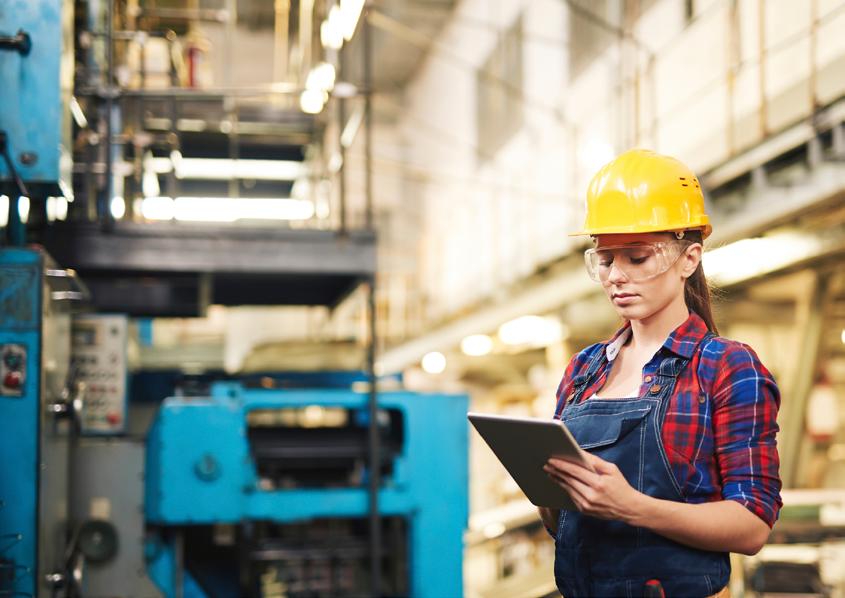 THE BENEFITS OF CONNECTED MANUFACTURING Digitization changes everything. The right technology coupled with the right industry vision can pave the way for disruptive innovation.