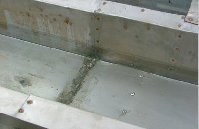 Leaking gutter joints Leaking gutter joints are another common problem: in fact, leaking gutters are one of the most common causes of isolated damp in building s interiors.