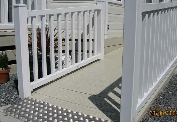 Steps and ramps Access to your deck is a critical part of its design and Liniar offers a variety of options when it comes to steps and