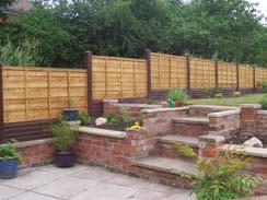 Available in a choice of colours, Liniar fencing can be combined with VCu decking products to create your own co-ordinated customised design, and bring a touch of colour to your garden space.
