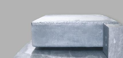 and hot-tested in German factory prior to shipment, for minimal on-site installation and commissioning period Left: Gen5 ingot with 450 kg