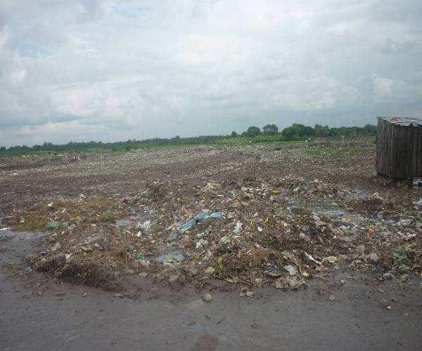 62 M. N. Rahman et al.: Case study on the recent solid waste management scenario in Rajshahi city, Bangladesh the ground.