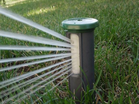 CIT Test Results Figure 7 Example Mechanical and Digital Sprinklers As expected due to the challenge of using catch-cups with streams, the distribution uniformity and operational efficiency numbers