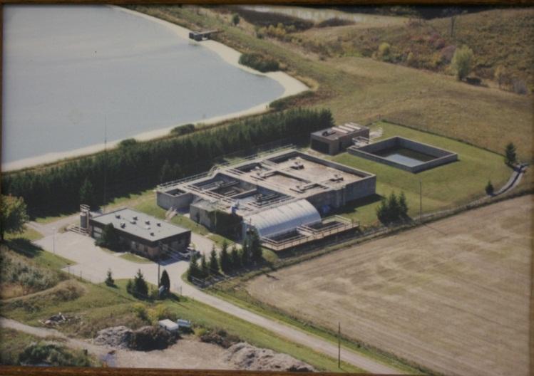 Class Environmental Assessment to Plan for Wastewater Treatment and Leachate Management in the Town of Petrolia Background Information: Petrolia WWTP The Town of Petrolia owns and operates a