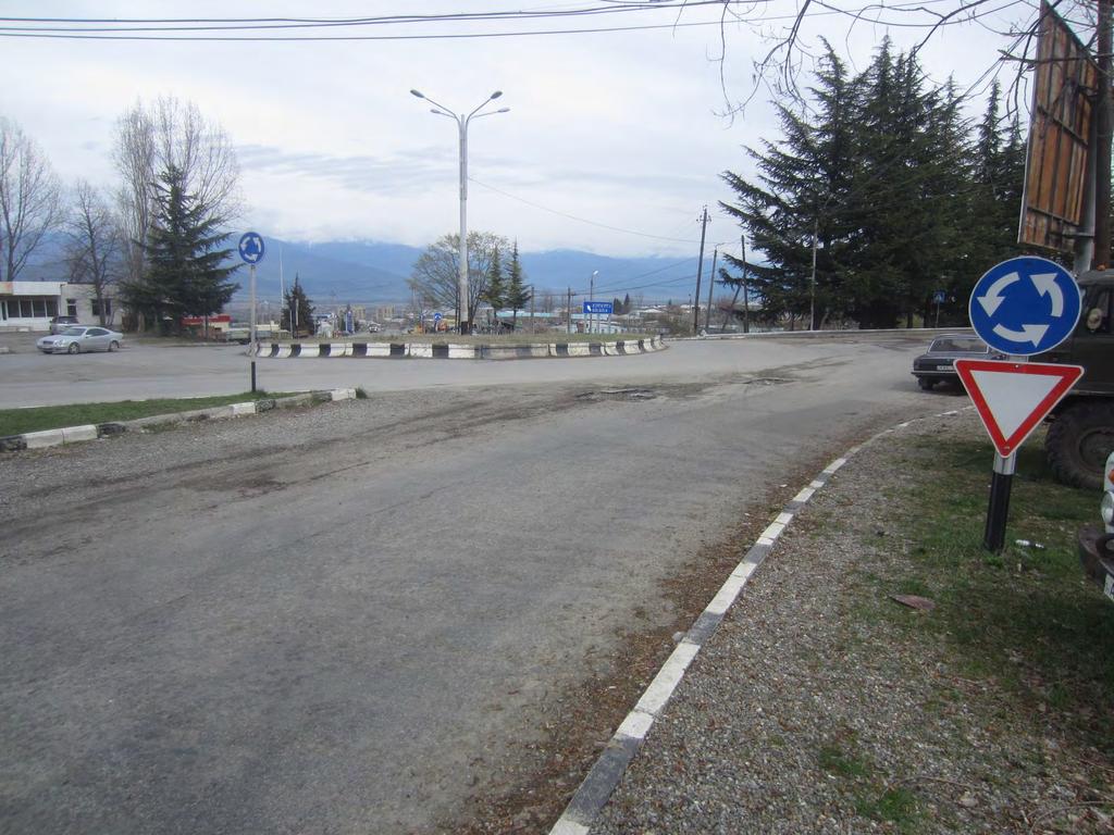 A similar existing roundabout in the same area the proposed