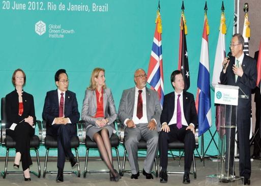 Sixteen* industrialized, emerging economies and developing countries joined the ceremony to sign the Establishment Agreement that