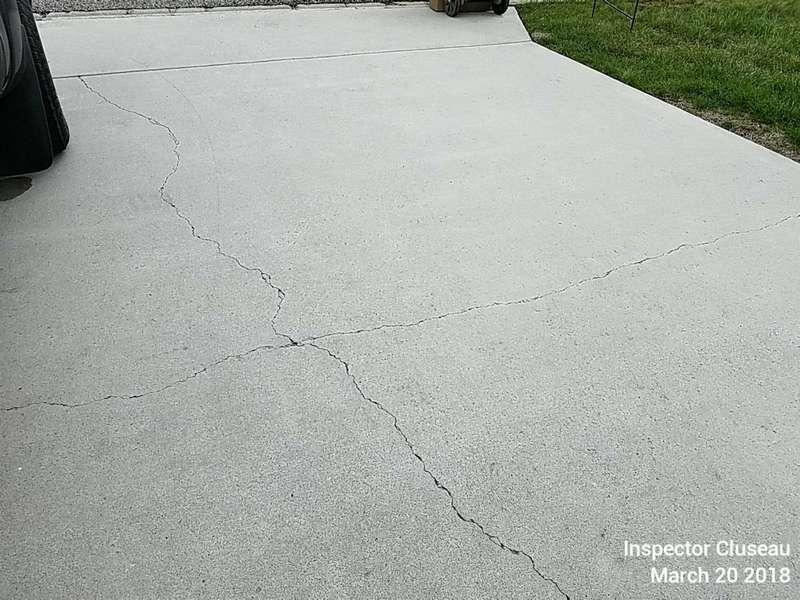 Walkways and Driveways: Common Settlement Cracks There are common settlement cracks on the walkway and
