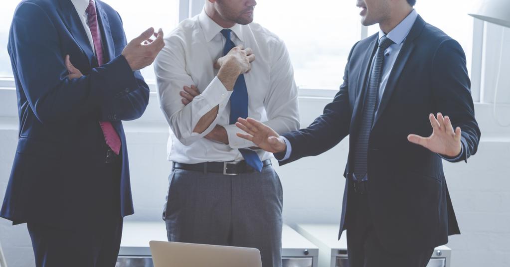 Tips for Resolving Conflicts Resolving conflicts among employees and coworkers starts with learning to communicate honestly, while respecting the differences in perspective of each individual.
