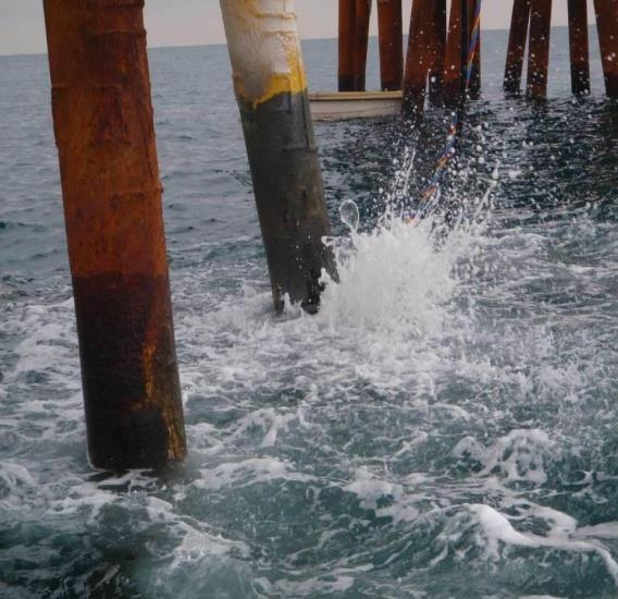INTRODUCTION TIDAL WRAP is a system that includes a complete range of products for protection of marine structures to deal with the problem of corrosion in areas of "splash" or inter-tidal as