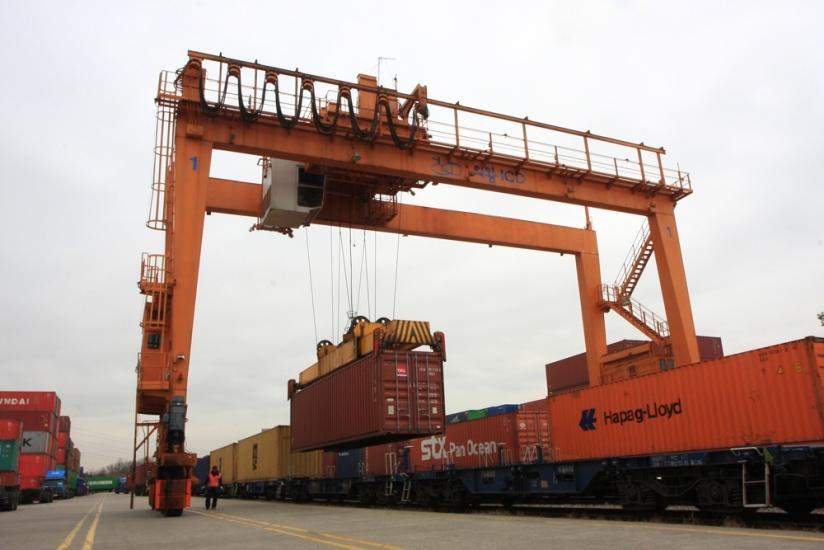Railroad Transportation Contract with transportation company with round-trip and daily basis Running time : 8 ~ 30 Trains per day Uiwang ICD Busan, Gwangyang Ports Record (TEU)