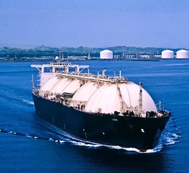 terms of transportation > 80 extra oil tanker shipments in the North and Baltic Sea > 600 to 700 LNG tanker shipments in the North and Baltic Sea > 0,000 km² fields of
