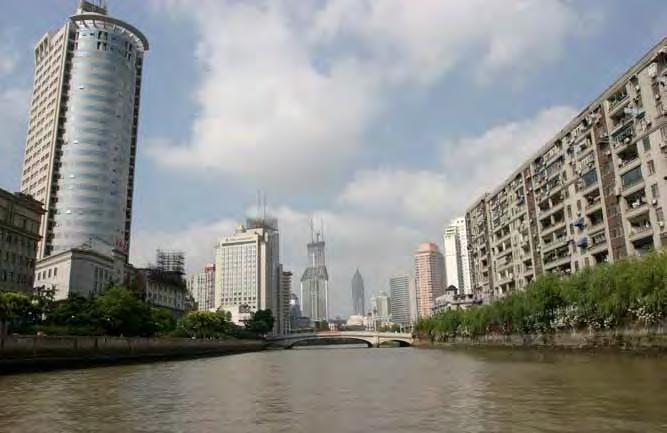 50 Asian Water Development outlook 2013 steven GrIFFIths Suzhou Creek in Shanghai.