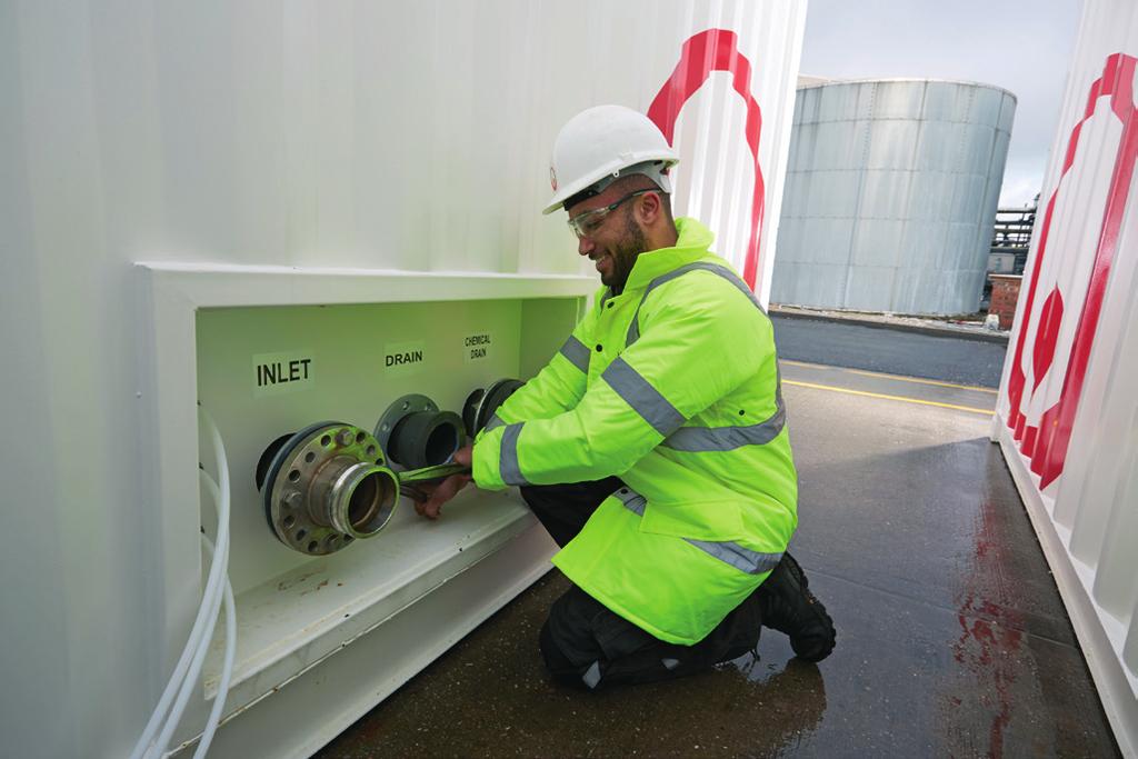 As a global leader in mobile water services, Veolia has the resources and expertise to provide high quality, cost-effective solutions for short and medium term water treatment.