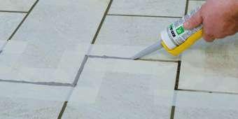 For use under ceramic and vitrified tiles and natural stone. Bonds directly using Aquastop Fix.