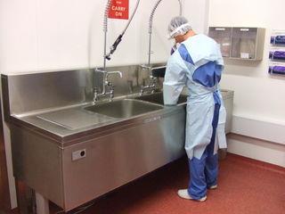 CSA Guidelines: Manual Cleaning Fill sink with fresh water and accurately dose with low-foaming detergent Immerse scope and clean outer surface Brush all channels as per manufacturer s