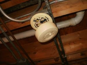 Picture Date:2/26/2015 Ceiling Fans: Smoke Detectors: INFORMATION - Smoke detectors that are over 10 years old are considered to unreliable and past their expected service life.