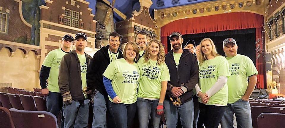 ENGAGE YOUR TEAM IN THE UNITED WAY LOGAN COUNTY ELECTRIC COOPERATIVE WAS ONE OF 30 GROUPS TO SEND A TEAM OF VOLUNTEERS TO COMMUNITY CARE DAY IN MAY.