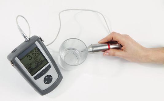 CV Wall Thickness Gauge CG-500 Series Handheld gauge for wall and coating thickness testing of metals, glass and plastics. Considerably improved measuring properties through SIDSP!