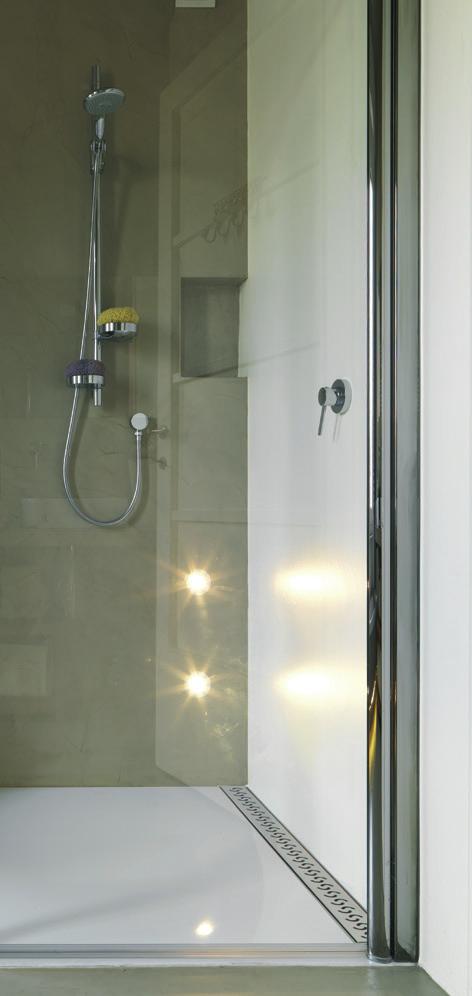 BATHROOM LINEAR DRAINAGE VERSION WITH SIPHON PERFECTLY SMOOTH