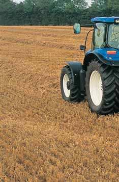 An accumulator is available to help reduce handling in the field, while the bale size provides on-the-farm flexibility.