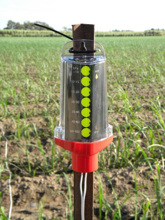 PAGE 7 WHAT IS A G-DOT? G-dots are a great visual irrigation scheduling tool. G-dots are made up of a display panel and gypsum block.