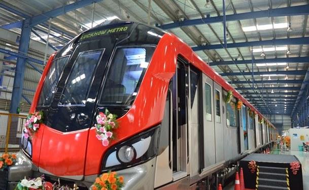 Kochi Metro Ridership 18 km : Projected -