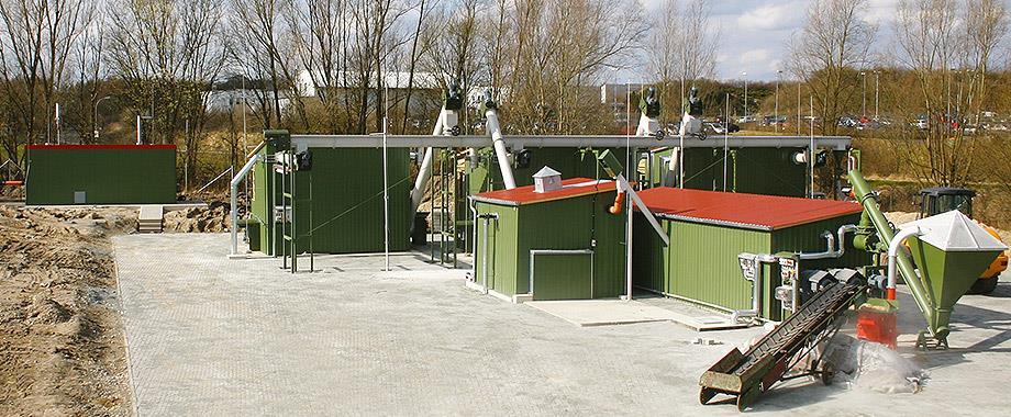 Example Biogas: BGP Bremker Owner: Private Substrates: Kitchen waste, Residues, Green Wastes www.maps.google.