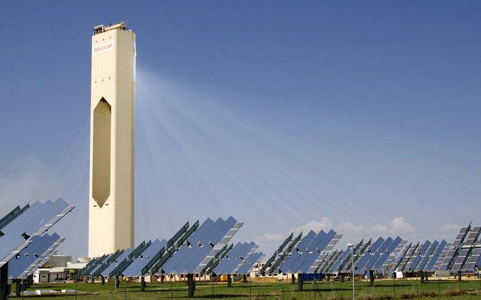 Solar thermal power plant in Spain Convert solar energy to steam, then to electricity the