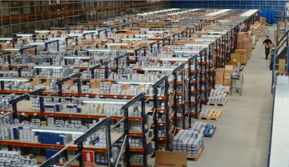 Best-in-class warehousing Greater efficiency in logistics Taking best-in-class warehouse practices and roll-out to all warehouses 10m 2020 target savings 70m