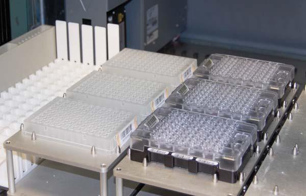 GoldenGate Genotyping Assay Guide Automated Figure 140 Full Set of Robot Tip Alignment Guides (Universal-32 BeadChip only) d If you are using the Universal-32 BeadChip the robot scans the barcode on