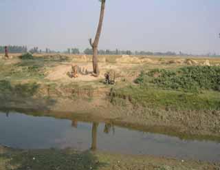 Chapter 5 MASSCOT in the Narayani Irrigation System 39 Illegal water use outside the NIS command area Another source of perturbation in the NEC is the illegal pumping of water.
