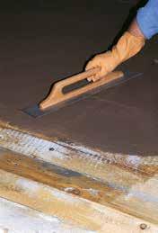 SELF-LEVELLING SMOOTHING COMPOUNDS Fiberplan Pianodur R Fibre-reinforced fast hardening self-levelling smoothing compound for