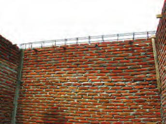 Construction Top part of wall is OK Joints between bricks are too wide Bricks must be laid exactly level How can I do it better? Set bricks exactly level, i.e. in a horizontal line The joints must be the same width, i.