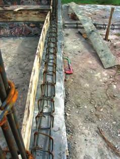 Formwork Cover of 1 2 cm Formwork not parallel to rebars Rebars are in a straight line Watch that concrete cover is the same over entire length How can I do it better?
