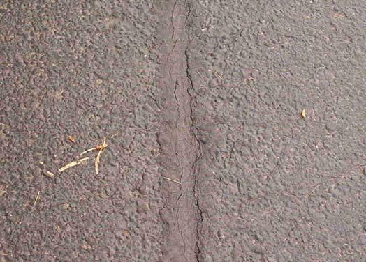 Adhesive failure: Types of products: (FHWA-RD-99-147) Rubberized (polymer-modified) asphalt sealants- 5-9 years performance in routed working cracks Rubberized (polymer-modified) asphalt sealants- 2.