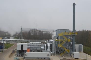 combustion plant for lowheat-value liquid fuels: