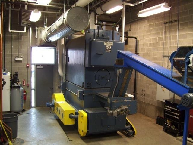 Wood Chip Boiler Suited for larger applications Higher capital investment Higher maintenance More moving parts Uses low cost fuel Source:www.danvillek12vt.