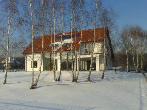 Low energy house Due to the well planned architecture - solar house conceptthe monthly heat demand is small in winter, 4 months of the heating season only, Needs in March and October can be neglected.