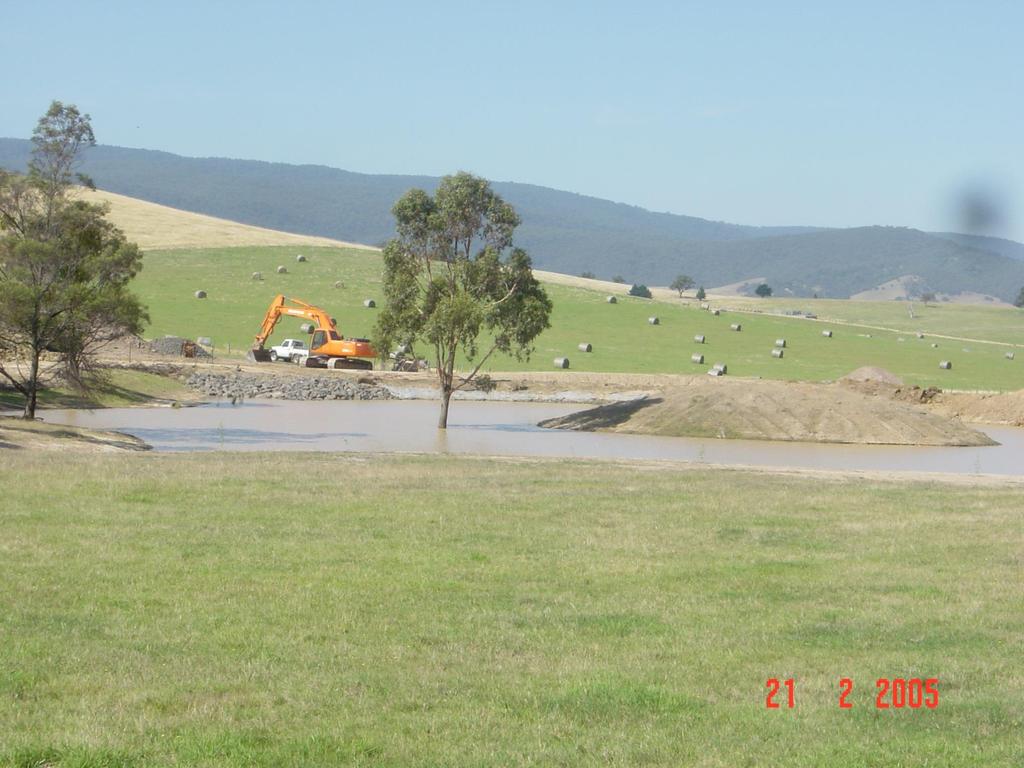 Works Licence Construct, Alter, Operate, Remove or Decommission a Dam, Pump or Works Application form Water Act 1989 Sections 67 PLEASE RETURN TO MELBOURNE WATER