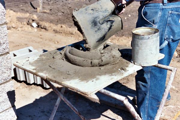 Retempering Mortar Age, Water Content Use mortar within 2-1 / 2 hours from