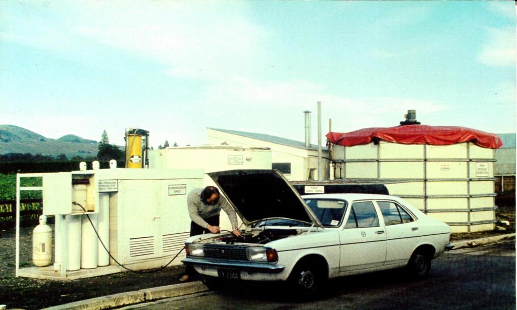 NZ history Refuelling of an institute vehicle with biogas