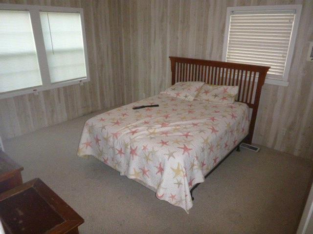 BEDROOM #1-1ST FLOOR - FRONT LEFT CEILINGS Stain(s) WALLS Stain(s) Recommend Repairs WINDOWS/TRIM WINDOW SCREENS FLOOR/FINISH INTERIOR DOORS/HARDWARE CLOSET ELECTRICAL (RANDOM SAMPLING OF OUTLETS,