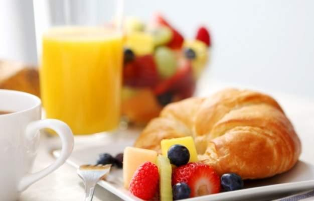 AN EGGSCELLENT OPPORTUNITY Breakfast Sponsor... $250 One of Four (1/4) available. Get attendees ready for their day by sponsoring our deluxe continental breakfast buffet.