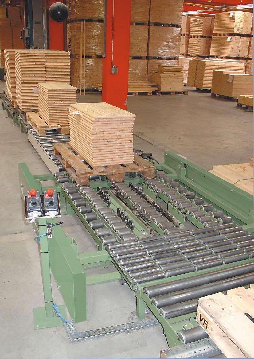 Base Converter The base converter is used to transfer a stack, possibly placed on a base board, from a EURO pallet onto a roller conveyor.