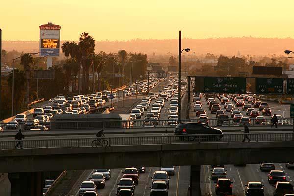 Traffic Congestion Is Also Worsening TTI has estimated that traffic congestion costs the Los Angeles