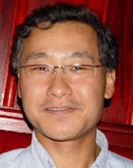 D. Y. Seo et al. / Journal of Mechanical Science and Technology 26 (7) (2012) 2009~2013 2013 Dongyi Seo received his Ph.D in Materials Science from Michigan State University in 1998. During his Ph.